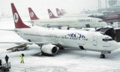 Əlverişsiz hava şəraiti İstanbul-Bakı aviareyslərini yubadır