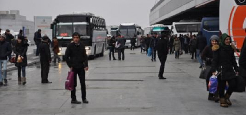Bayram günü yollarda qalanlar