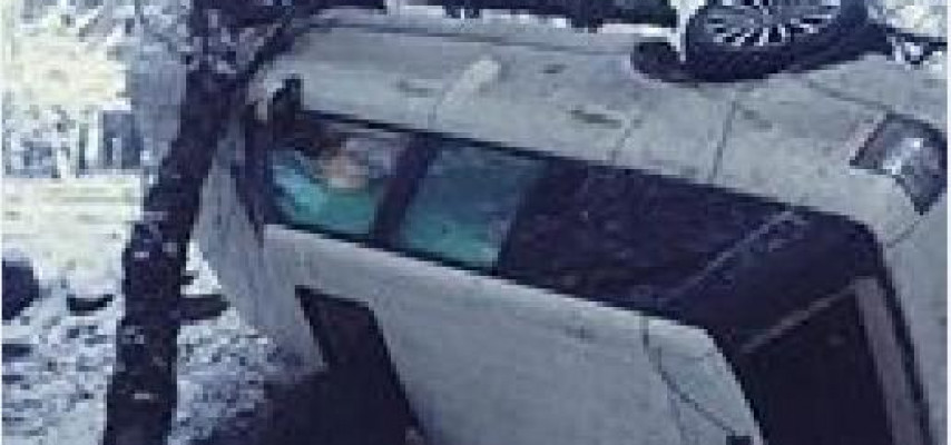 Azərbaycanlı müğənni "Range Rover"ini aşırdı