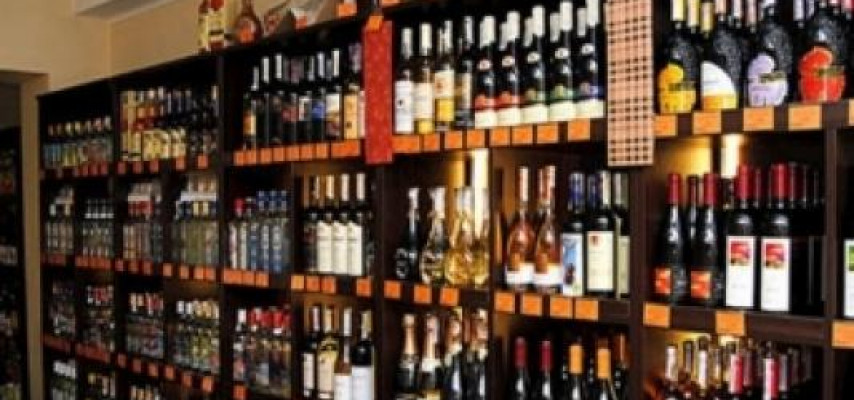 Spirtli içkilərin nağd pula satışına qoyulan qadağa qüvvəyə minib