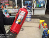 Maşın bazarında yanğınsöndürən balon bazarı - Sürücüləri soyurlar