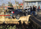 Satılıq maşına çırpılan “Toyota” havada qaldı - Fotolar