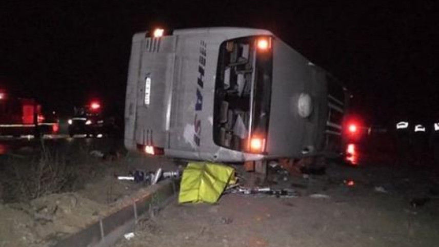 Avtobus aşdı: 6 ölü, 24 yaralı