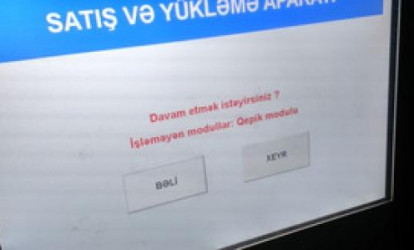 "20 Yanvar" metro stansiyasının girişində sərnişin sıxlığı yaranıb