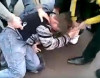 Şəhərdə 4 gənc polis əməkdaşını belə döydü