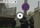 Bakıda yol polisləri sürücünü belə döyür – REAL VİDEO