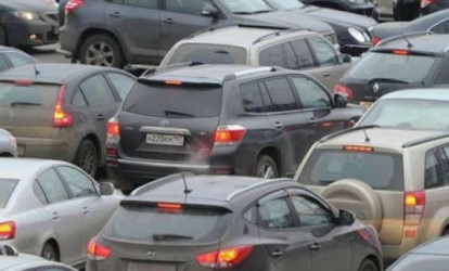 Bakının mərkəzi prospektlərində tıxac var