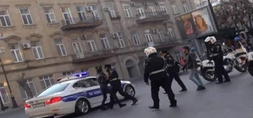 Bakıda yol polisi sürücünü söydü, dava düşdü