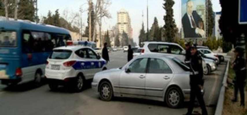 Yol polisi reyd keçirib, 20-dən çox sürücü cərimələnib