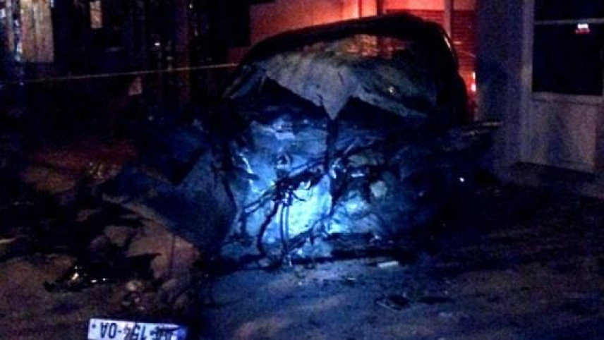 "BMW "parça-parça oldu, azərbaycanlı yaralandı