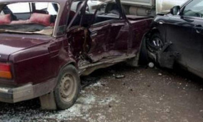 Bakıda 5 maşın toqquşdu, yol bağlandı