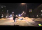 Qız maşını belə oğurladı – Sürücülərin diqqətinə  