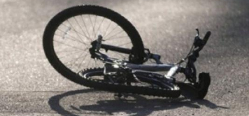 Maşın velosipedçini vurdu