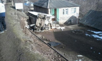 Tovuzda ağır yol qəzası baş verib, sürücü dünyasını dəyişib