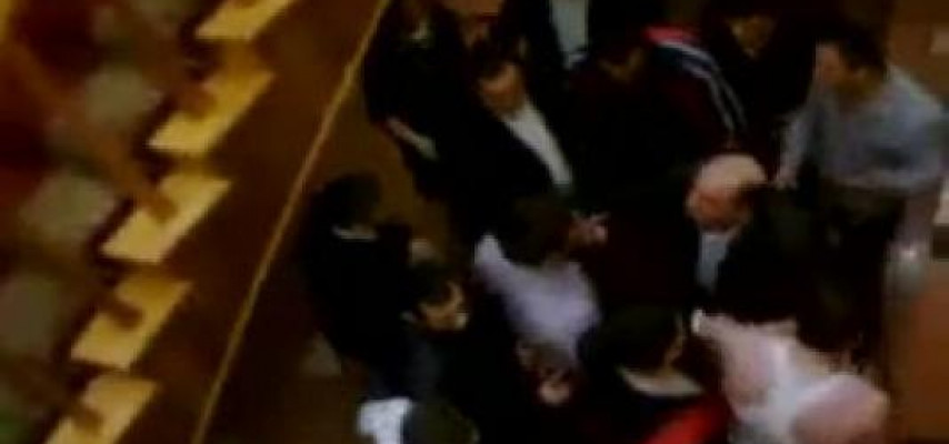 Bakıda polisin polis oğlu bıçaqlandı