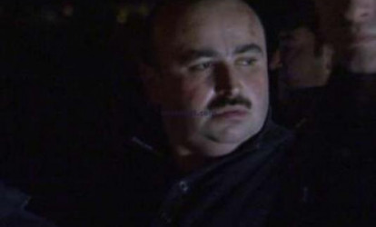 Oğlu "Galendewagen"lə bir ailəni əzən sabiq məmur pensiya davasına çıxdı