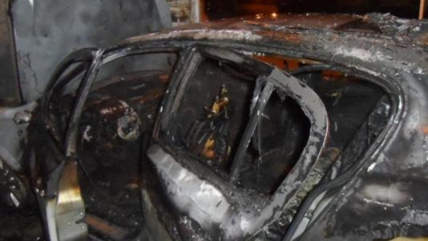 Bakıda "Opel" yandı