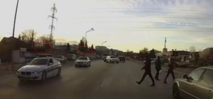 Bakıda yol polislərinin kobud qayda pozuntusu – REAL VİDEO