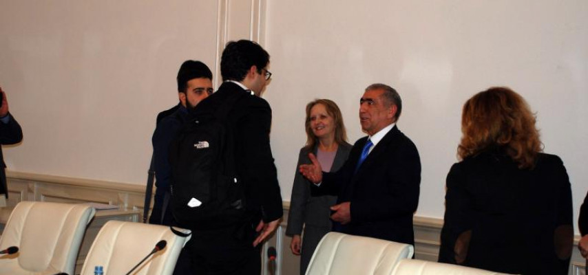 Avropalılar Azərbaycanda yolu genişlindirəcək