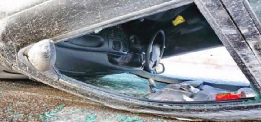 Kürdəmirdə "Hyundai" aşdı: 2 yaralı