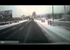 Bu qəzada sürücünün aldığı xəsarət güldürəcək