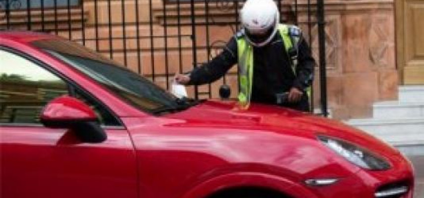 "Porsche"dən silah-sursat tapıldı