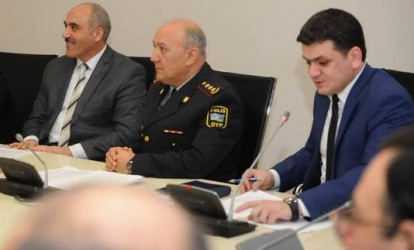 Yol polisi bizə niyə düşmən kimi baxır?