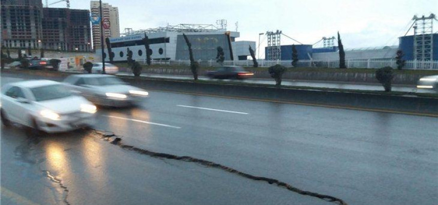 Bakıda yol yenidən çökdü: sürücülər təhlükədə + FOTO