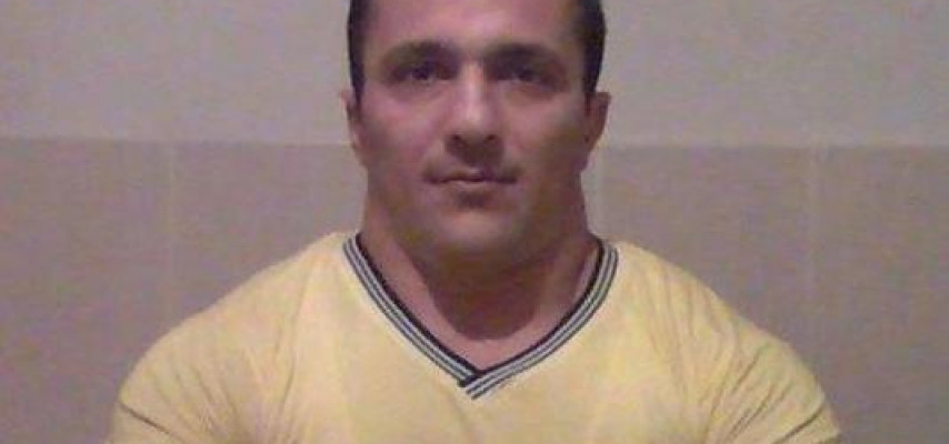 Məhkəmə polis maşınını çəkicləyənlə bağlı qərar verdi