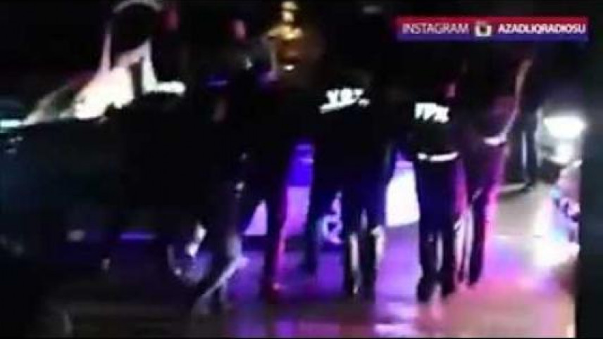 Yol polisi ilə sürücü arasında əlbəyaxa dava – Söyüşün biri bir qəpik