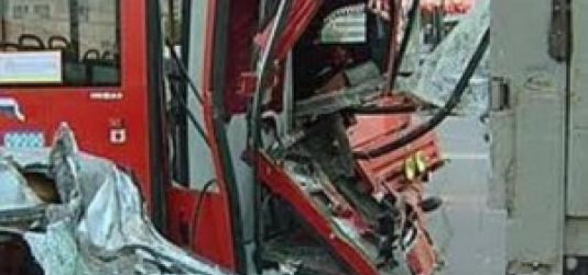 Bakıda sərnişin avtobusu qəza törətdi – Ölən var
