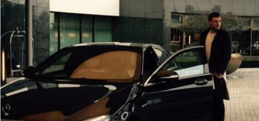 “Mercedes” sevgisinə görə cərimələndi - Alman futbolçu