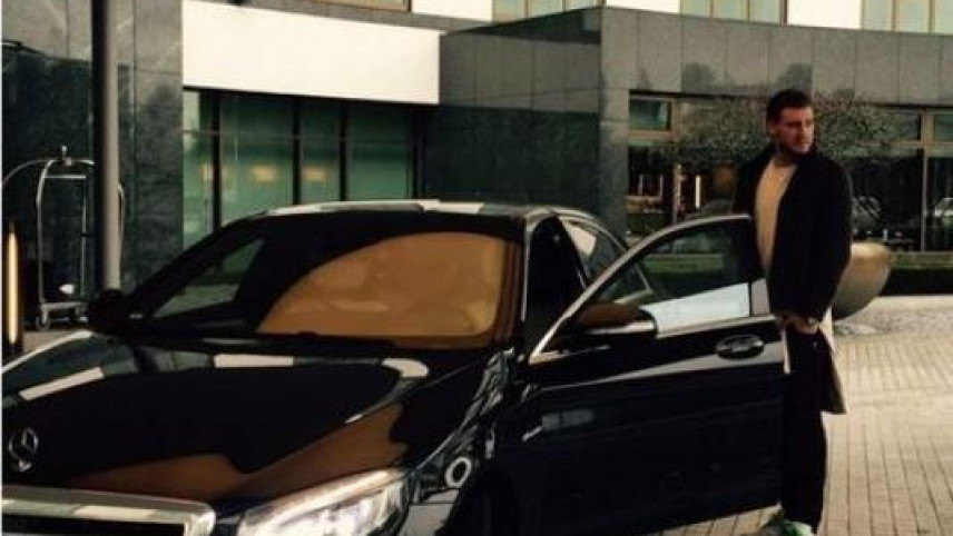 “Mercedes” sevgisinə görə cərimələndi - Alman futbolçu