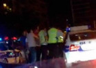 Bakıda daha bir polisi döyərək paqonunu qopartdılar