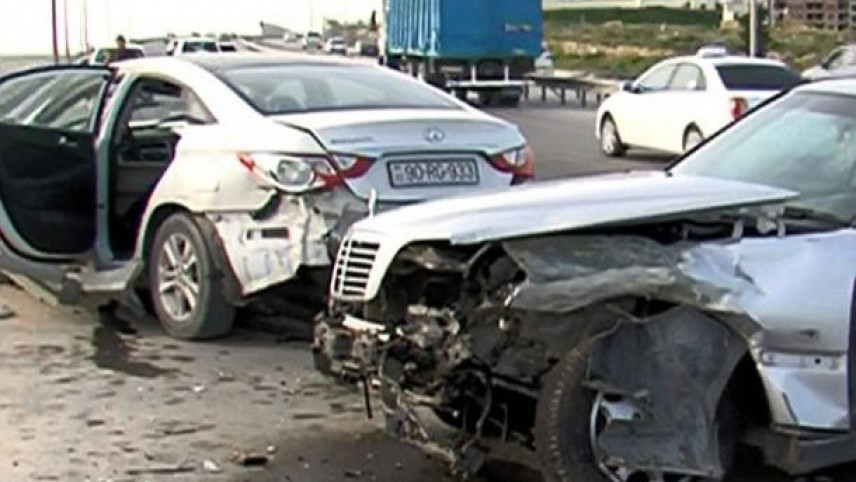 Piyada dəhşətli qəzaya səbəb oldu; 2 ölü, 2 yaralı +FOTO