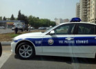 Yol polisinin əlini "Prado"nun şüşəsi ilə sıxıb dirsəyini sındırdılar