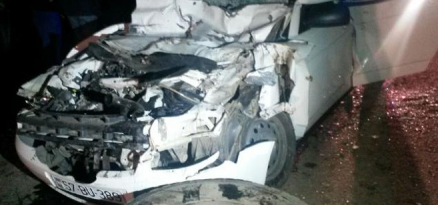 «Priora» «Kamaz»a çırpıldı, 3 yaralı – FOTOLAR