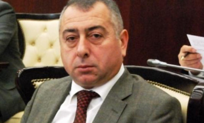 Deputat yol polisini sərt tənqid etdi