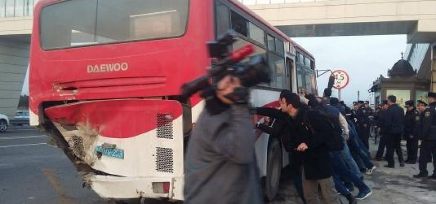 Bakıda ağır qəzada avtobus sürücüsü əsl qəhrəmanlıq edibmiş