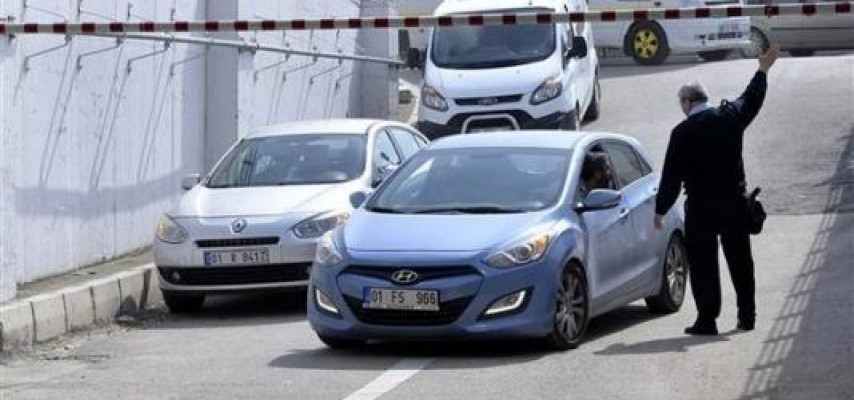 Yol qəzası törədən nazir qardaşı bıçaqlandı