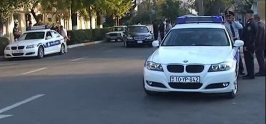 Yol polisi cəriməni sistemə vurmur, avtomobilə həbs qoyur