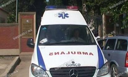 İki maşın toqquşdu, məmur yaralandı