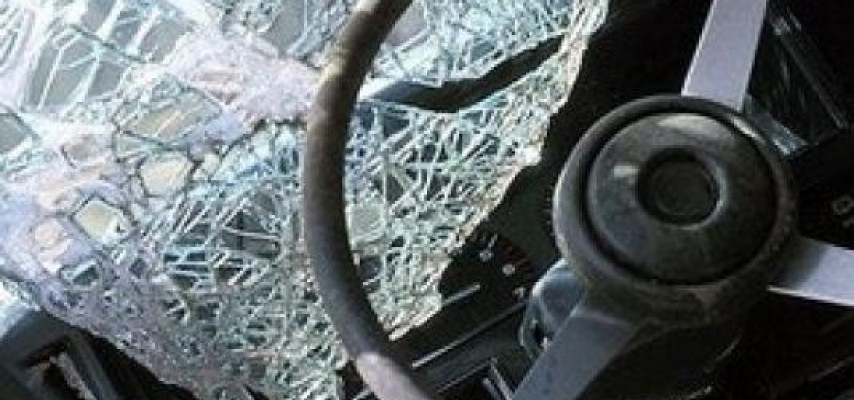 Azərbaycanda mikroavtobus qəzası: 12 nəfər yaralandı