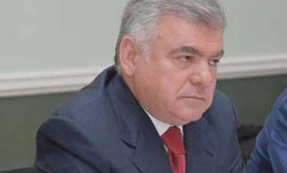 Prezident Ziya Məmmədovun səlahiyyətini azaltdı