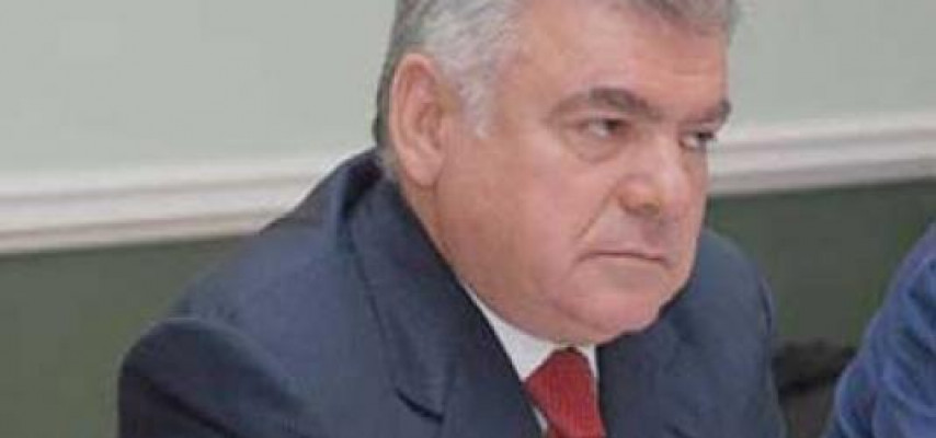 Prezident Ziya Məmmədovun səlahiyyətini azaltdı