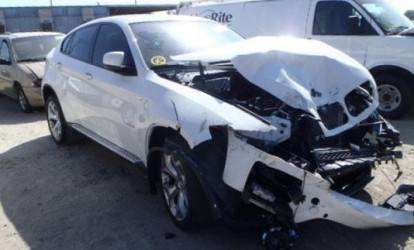“Torqovıda” qəza: “BMW” altı avtomobili əzdi – FOTO + YENİLƏNİB