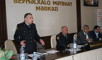 Qanunsuz parklamadan yazanlara mükafat verildi