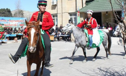 Novruz tədbirindəki at qadını təpikləyib xəstəxanalıq etdi