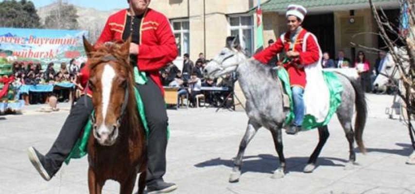 Novruz tədbirindəki at qadını təpikləyib xəstəxanalıq etdi