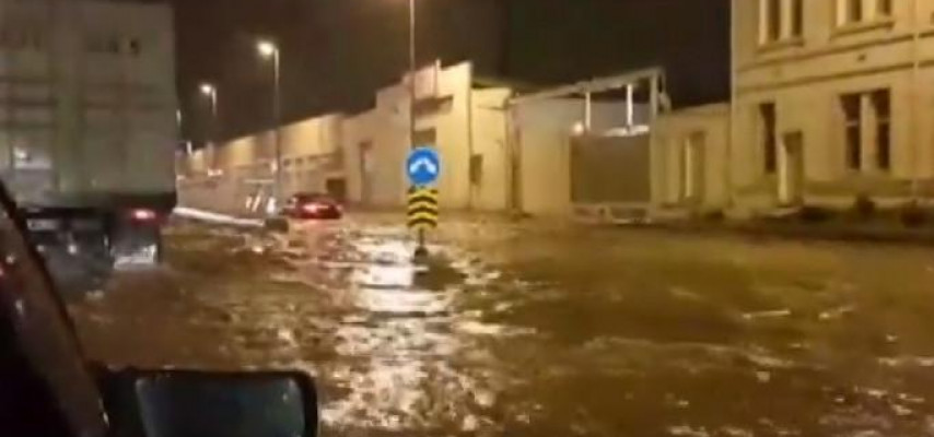 Yağış Bakıda nəqliyyatın hərəkətini iflic etdi